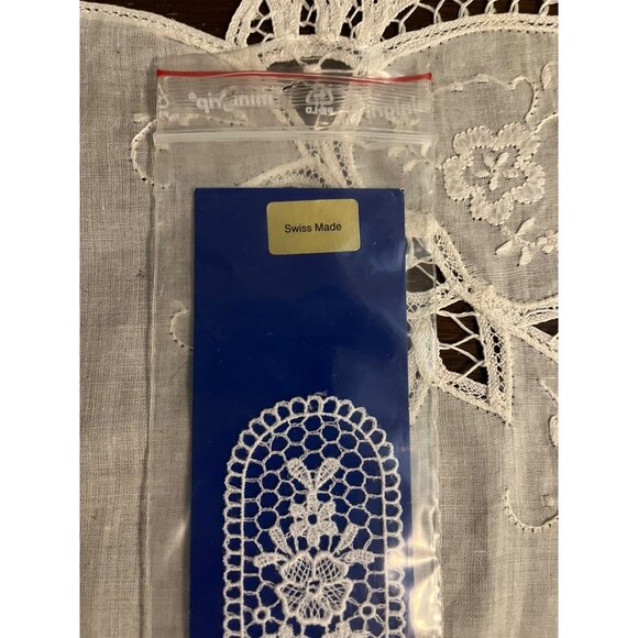 Swiss Floral Basket Lace Bookmark - Picture 5 of 5